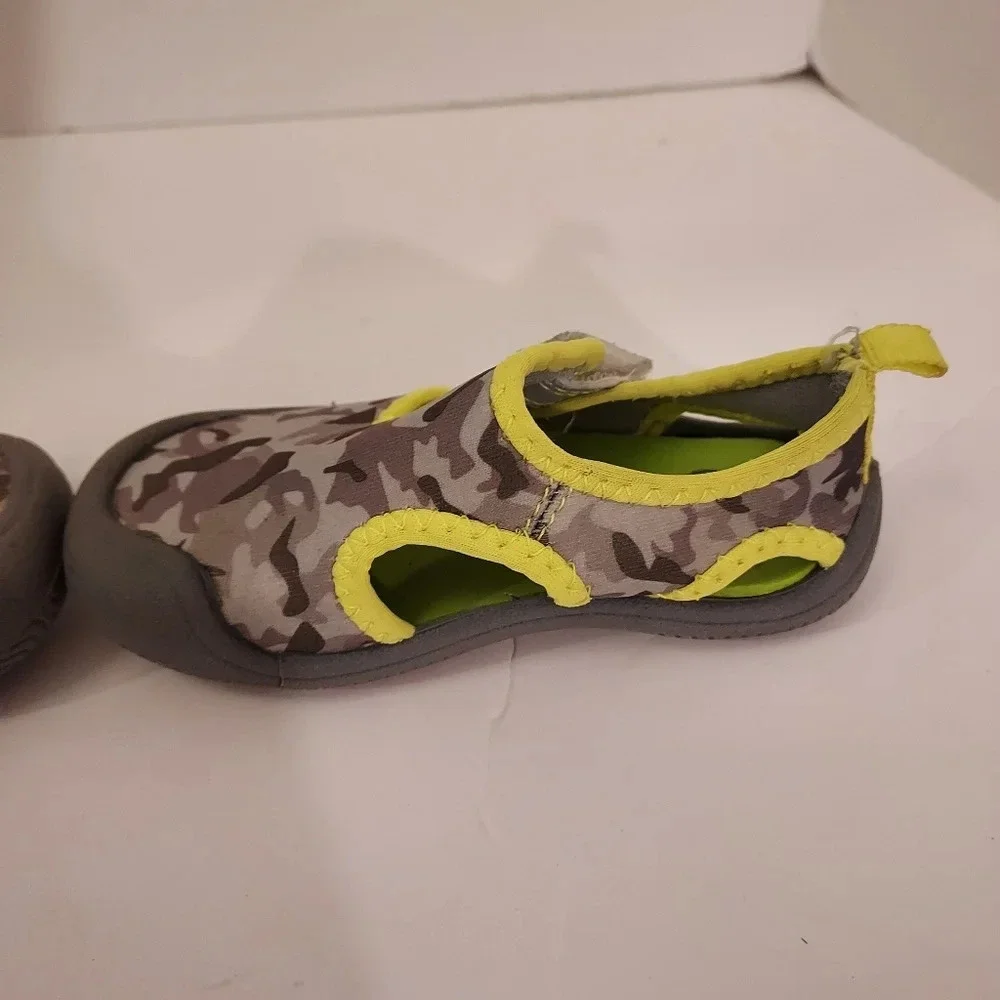 OP Little Boy Water Shoes in Size 5 (Baby)